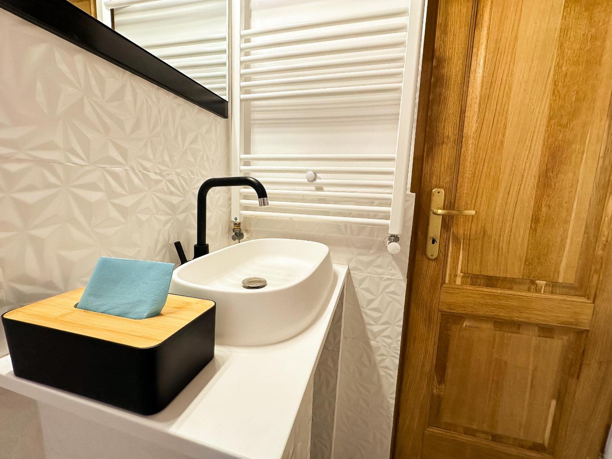The Royal - Studio With Balcony & Panoramic View Craiova Luaran gambar